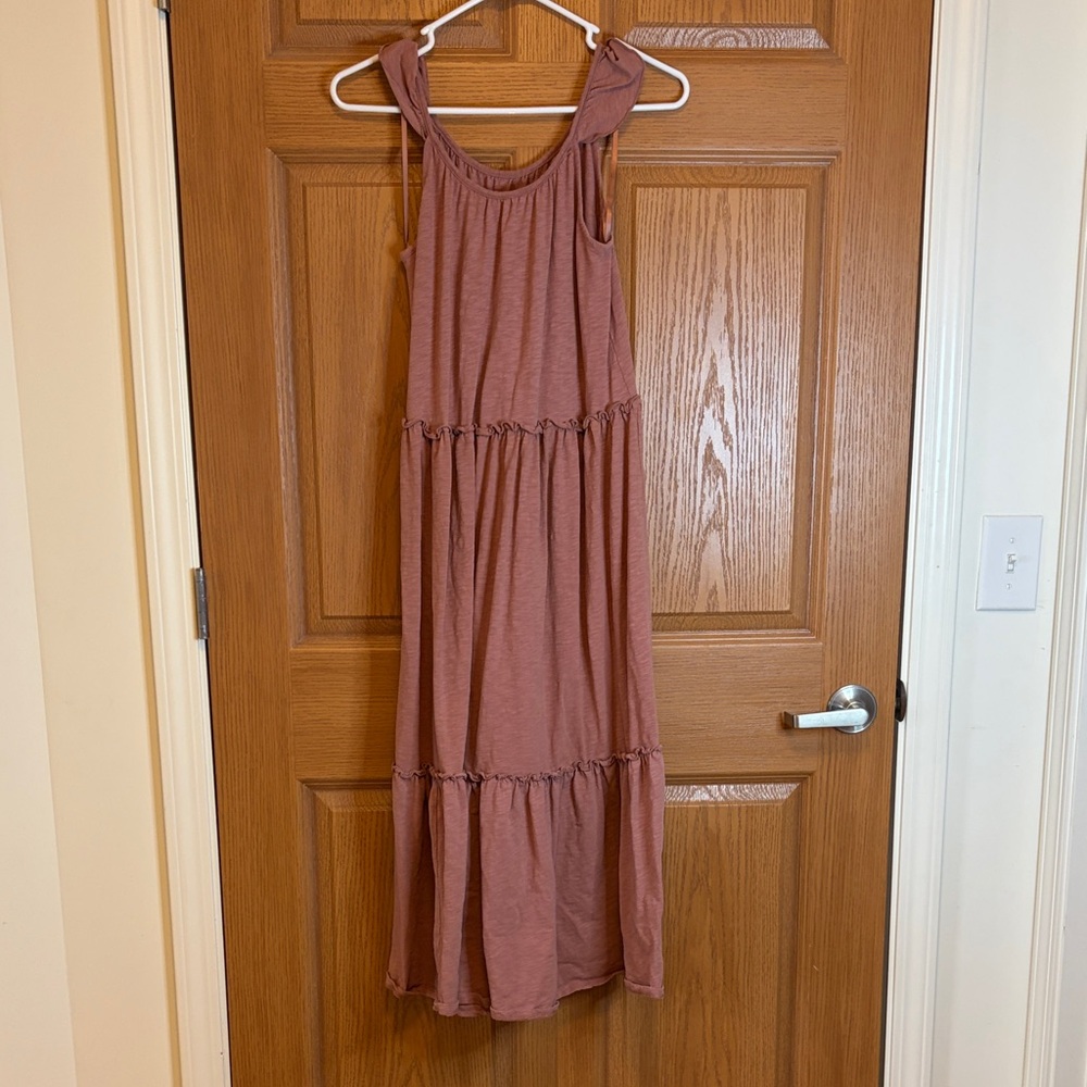 Chic Sleeveless Maxi Dress in Dusty Rose